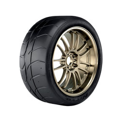 371520 Nitto NT01 265/40R18XL 101W BSW Tires
