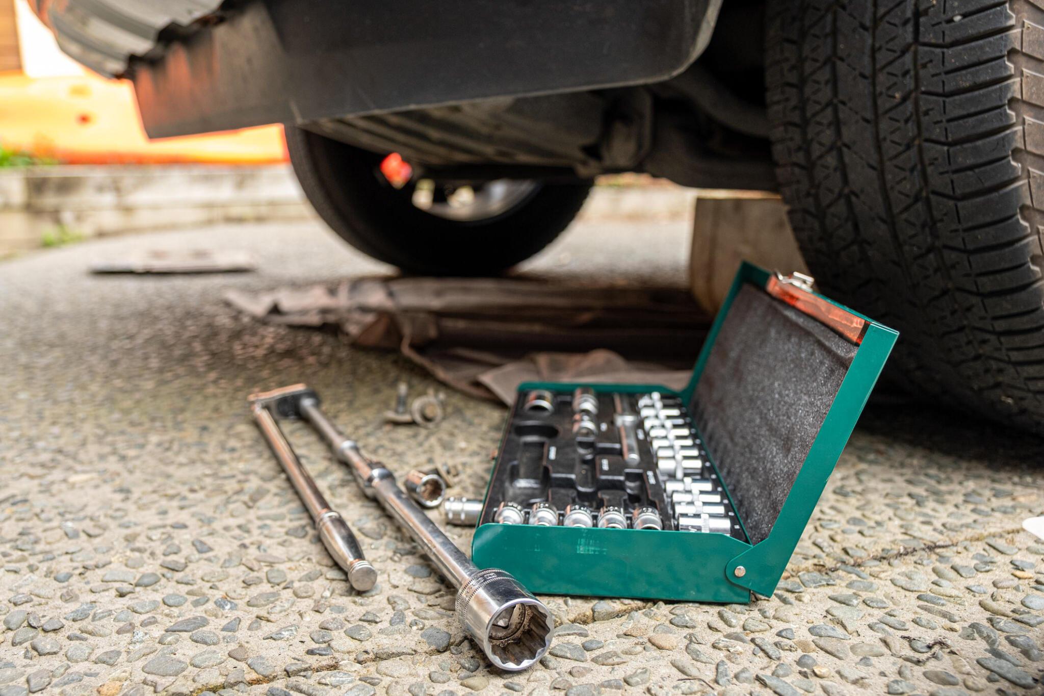 New Wheels and Tires: To Buy With or Without Rims?/New Wheels and Tires